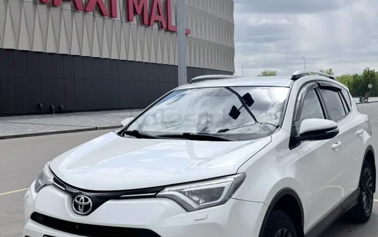 Toyota RAV4 2017 года за 13 500 000 тг. в Усть-Каменогорск