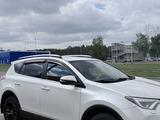 Toyota RAV4 2017 годаfor13 500 000 тг. в Усть-Каменогорск – фото 4