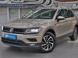 Volkswagen Tiguan 2018 года за 9 990 000 тг. в Алматы