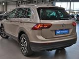 Volkswagen Tiguan 2018 года за 9 990 000 тг. в Алматы – фото 5