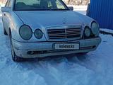 Mercedes-Benz E 200 1995 года за 2 000 000 тг. в Зайсан – фото 2