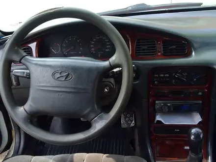 Hyundai Sonata 1998 года за 800 000 тг. в Алматы – фото 8