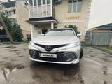 Toyota Camry 2019 года за 13 500 000 тг. в Алматы – фото 3
