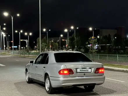 Mercedes-Benz E 230 1996 года за 2 500 000 тг. в Кокшетау – фото 4