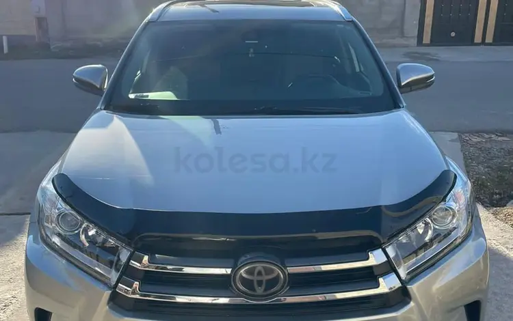 Toyota Highlander 2018 года за 19 700 000 тг. в Тараз