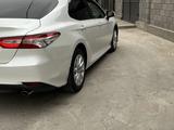 Toyota Camry 2021 года за 16 000 000 тг. в Кызылорда – фото 3