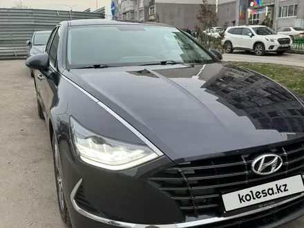 Hyundai Sonata 2021 года за 10 000 000 тг. в Астана