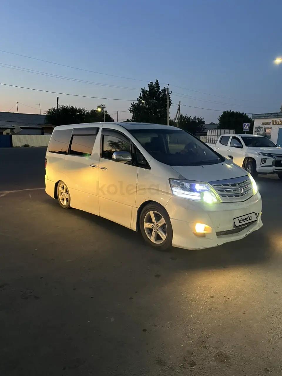 Toyota Alphard, 2007