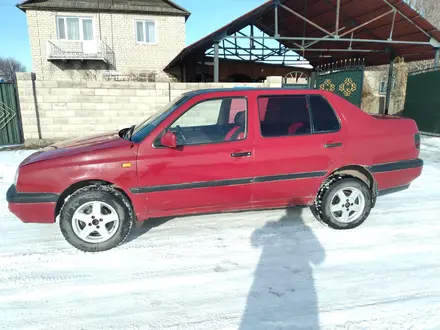 Volkswagen Vento 1993 года за 900 000 тг. в Уштобе – фото 4