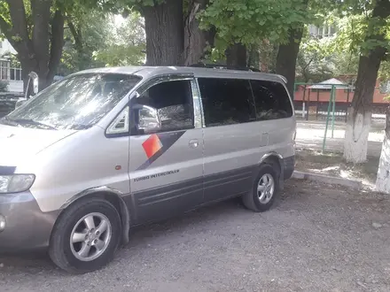 Hyundai Starex 2002 года за 3 500 000 тг. в Тараз – фото 2