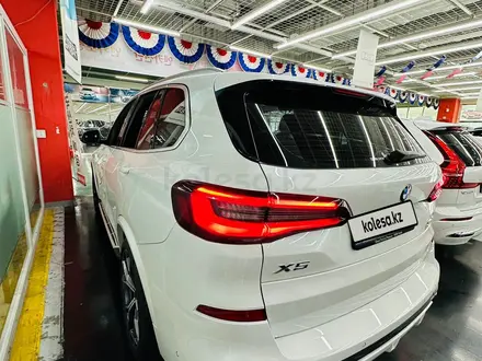 BMW X5 2022 года за 32 200 000 тг. в Алматы – фото 5