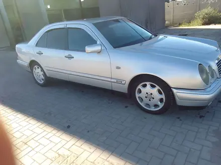 Mercedes-Benz E 280 1998 года за 2 500 000 тг. в Алматы – фото 5