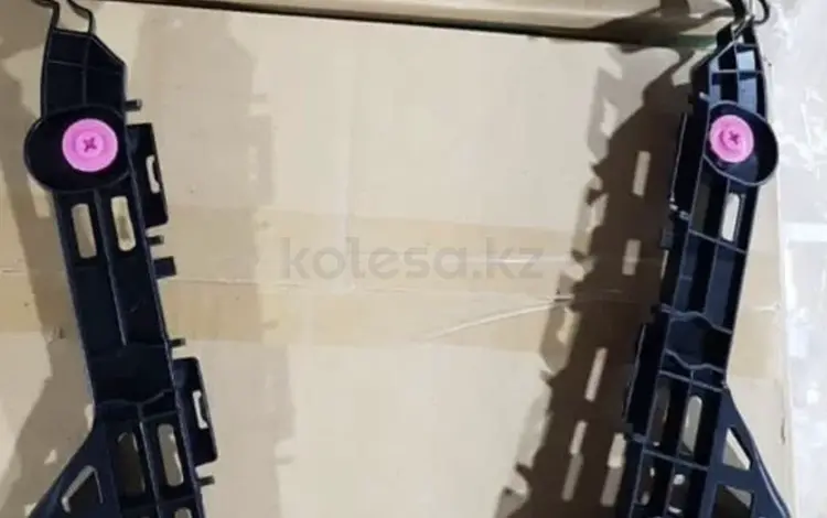 Крепление бампера на Toyota Camry 70 75 за 3 000 тг. в Алматы