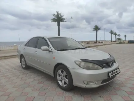 Toyota Camry 2005 года за 4 300 000 тг. в Актау – фото 5