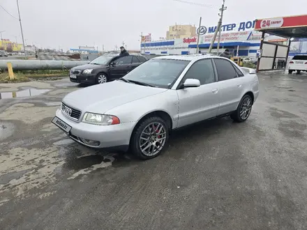 Audi A4 2000 года за 2 400 000 тг. в Атырау – фото 4