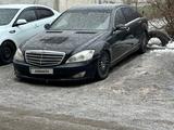 Mercedes-Benz S 500 2006 годаfor6 000 000 тг. в Павлодар