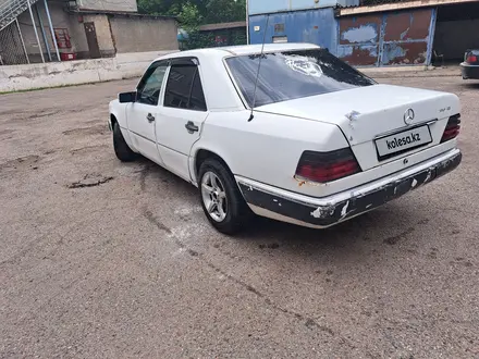 Mercedes-Benz E 230 1992 года за 800 000 тг. в Алматы – фото 3
