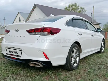 Hyundai Sonata 2017 года за 8 200 000 тг. в Актобе – фото 8