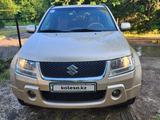 Suzuki Grand Vitara 2006 годаүшін5 500 000 тг. в Алматы