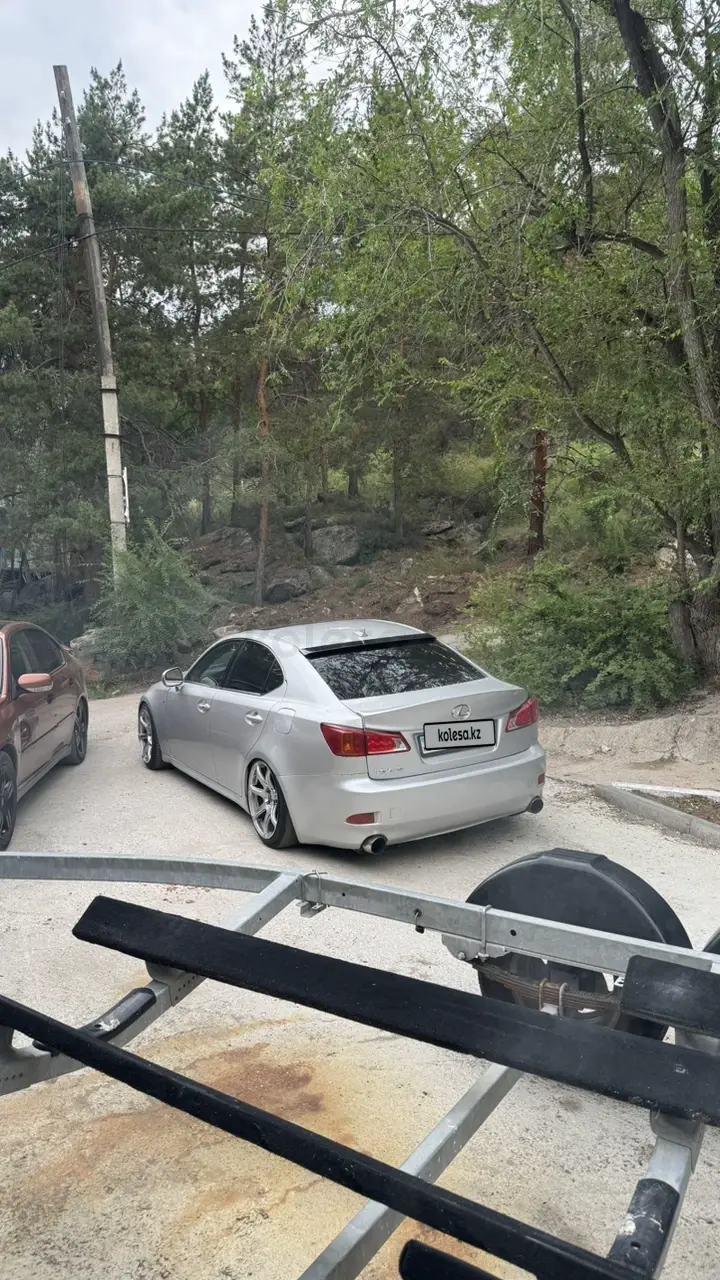 Lexus is-250, 2006