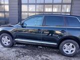 Volkswagen Touareg 2004 годаfor5 000 000 тг. в Алматы – фото 2