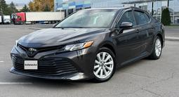 Toyota Camry 2018 годаүшін10 800 000 тг. в Алматы