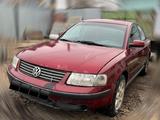 Volkswagen Passat 1997 годаүшін2 450 000 тг. в Актобе – фото 4