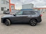 Toyota RAV4 2020 года за 11 500 000 тг. в Караганда – фото 3