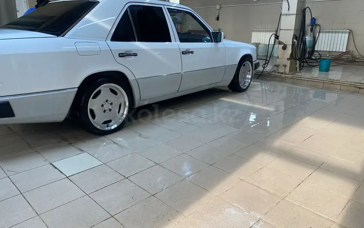 Mercedes-Benz E 230 1992 годаүшін2 800 000 тг. в Алматы