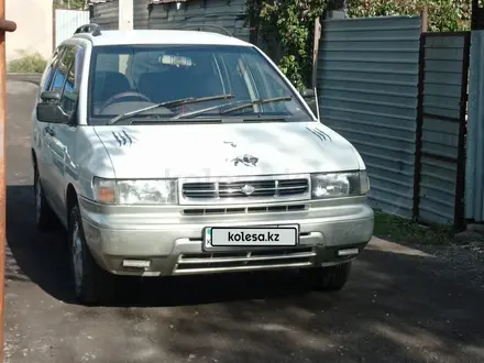 Nissan Prairie 1997 года за 2 400 000 тг. в Караганда