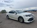 Toyota Camry 2021 года за 13 600 000 тг. в Алматы – фото 8