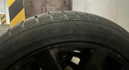 Шины с дисками R20 на Range Rover за 300 000 тг. в Алматы