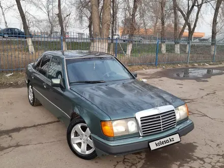 Mercedes-Benz E 230 1992 года за 1 470 000 тг. в Алматы – фото 3