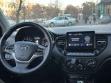 Hyundai Accent 2022 года за 8 800 000 тг. в Шымкент – фото 2