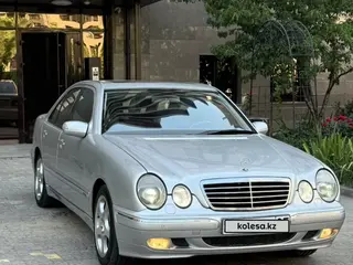 Mercedes-Benz E 320