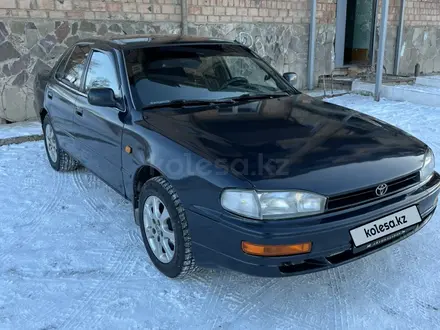 Toyota Camry 1995 года за 2 500 000 тг. в Сарыозек – фото 2