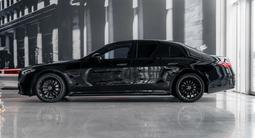Mercedes-Benz S 450 4MATIC 2025 годаүшін108 101 000 тг. в Алматы – фото 3