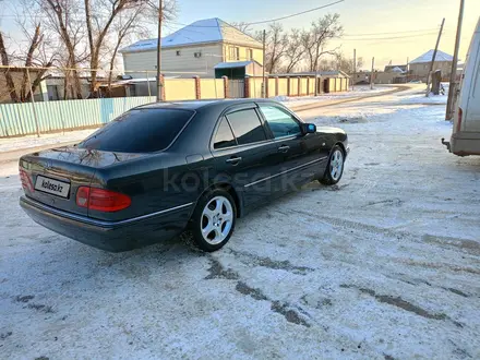 Mercedes-Benz E 280 1997 года за 4 700 000 тг. в Алматы – фото 2