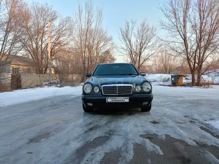 Mercedes-Benz E 280 1997 года за 4 700 000 тг. в Алматы