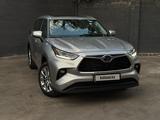 Toyota Highlander 2024 года за 30 000 000 тг. в Алматы – фото 4
