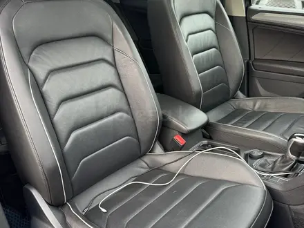 Volkswagen Tiguan 2021 года за 16 100 000 тг. в Алматы – фото 21