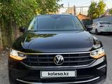 Volkswagen Tiguan 2021 годаүшін16 100 000 тг. в Алматы