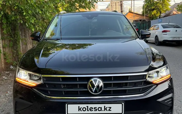 Volkswagen Tiguan 2021 года за 16 100 000 тг. в Алматы
