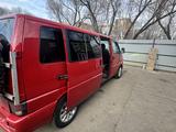 Volkswagen Caravelle 2000 годаүшін4 100 000 тг. в Петропавловск – фото 4