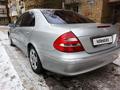 Mercedes-Benz E 320 2004 года за 10 000 000 тг. в Рудный – фото 4