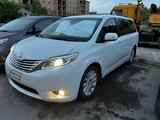 Toyota Sienna 2016 года за 18 000 000 тг. в Караганда