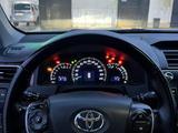 Toyota Camry 2013 года за 9 000 000 тг. в Жанаозен – фото 4