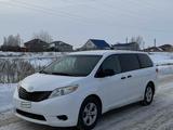 Toyota Sienna 2017 года за 8 500 000 тг. в Актобе