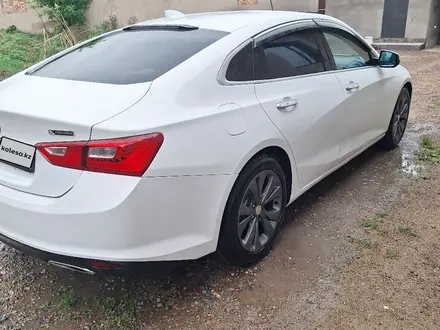 Chevrolet Malibu 2018 года за 9 000 000 тг. в Алматы – фото 3