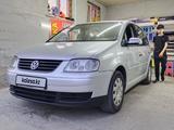 Volkswagen Touran 2005 года за 2 500 000 тг. в Шымкент – фото 2